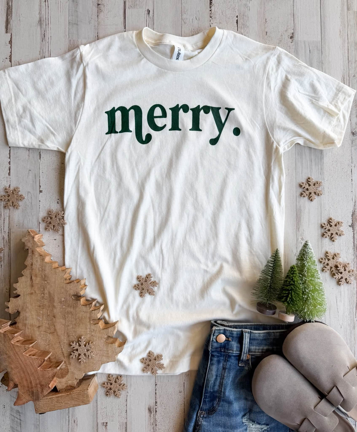 FLASH DEAL // PREORDER: Merry Tee // ships in about 2 weeks