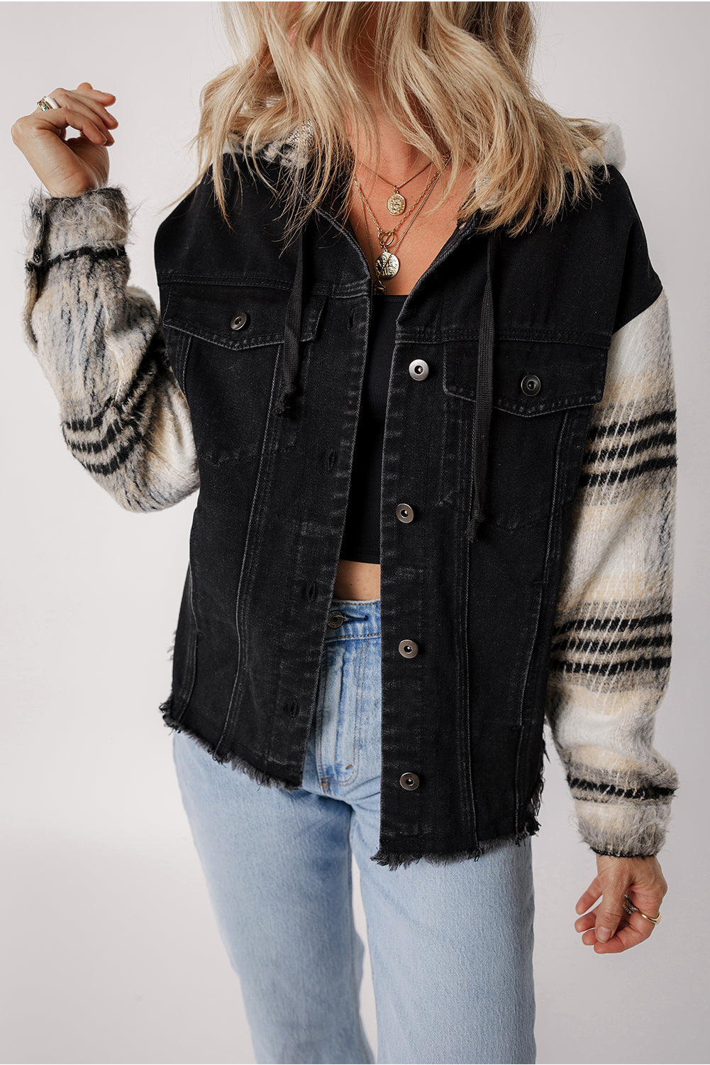 Black Plaid Sleeve Frayed Hem Hooded Denim Jacket — image 00