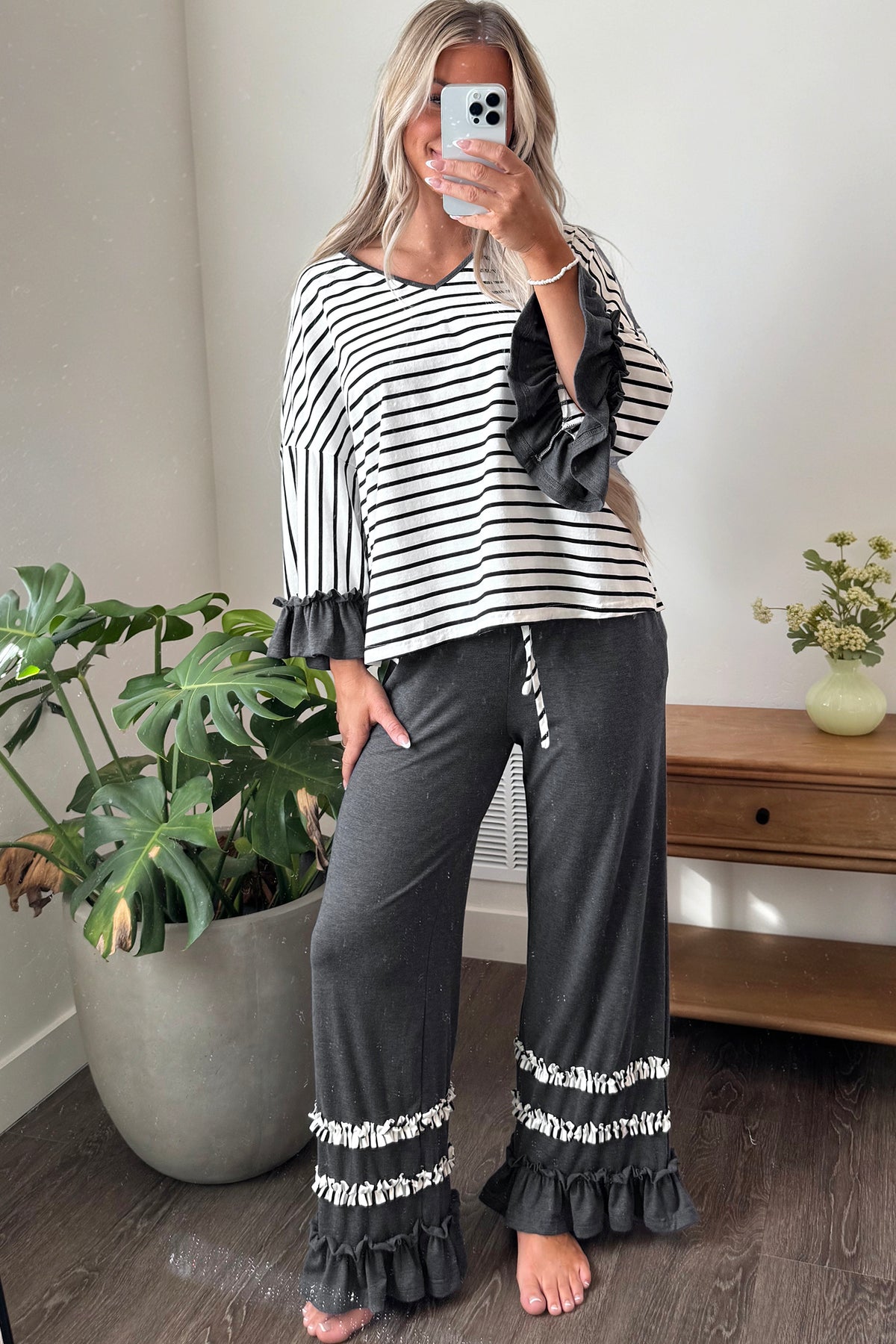 Stripe V-Neck Ruffle Contrast Sleeve Top + Drawstring Pants Set — image 00
