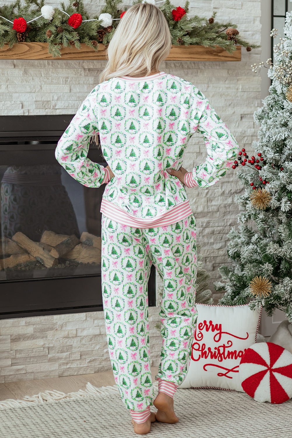 Green Bow Christmas Tree Print Contrast Striped Banding 2pcs Lounge Set — image 01