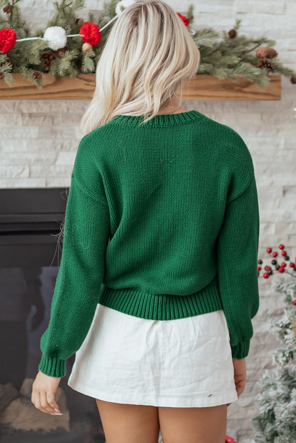 Evergreen Plaid Bow Graphic Christmas Sweater — image 01