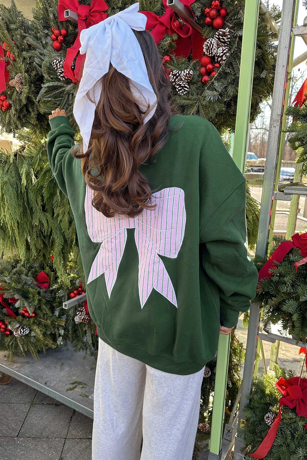 Blackish Green Striped Bow Graphic Oversized Sweatshirt — image 01