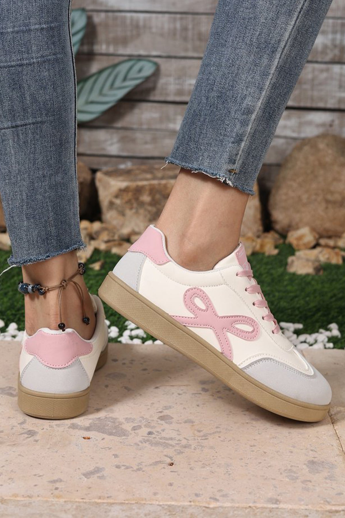 Pink Cute Bow Patch Color Block PU Leather Sneakers — image 01