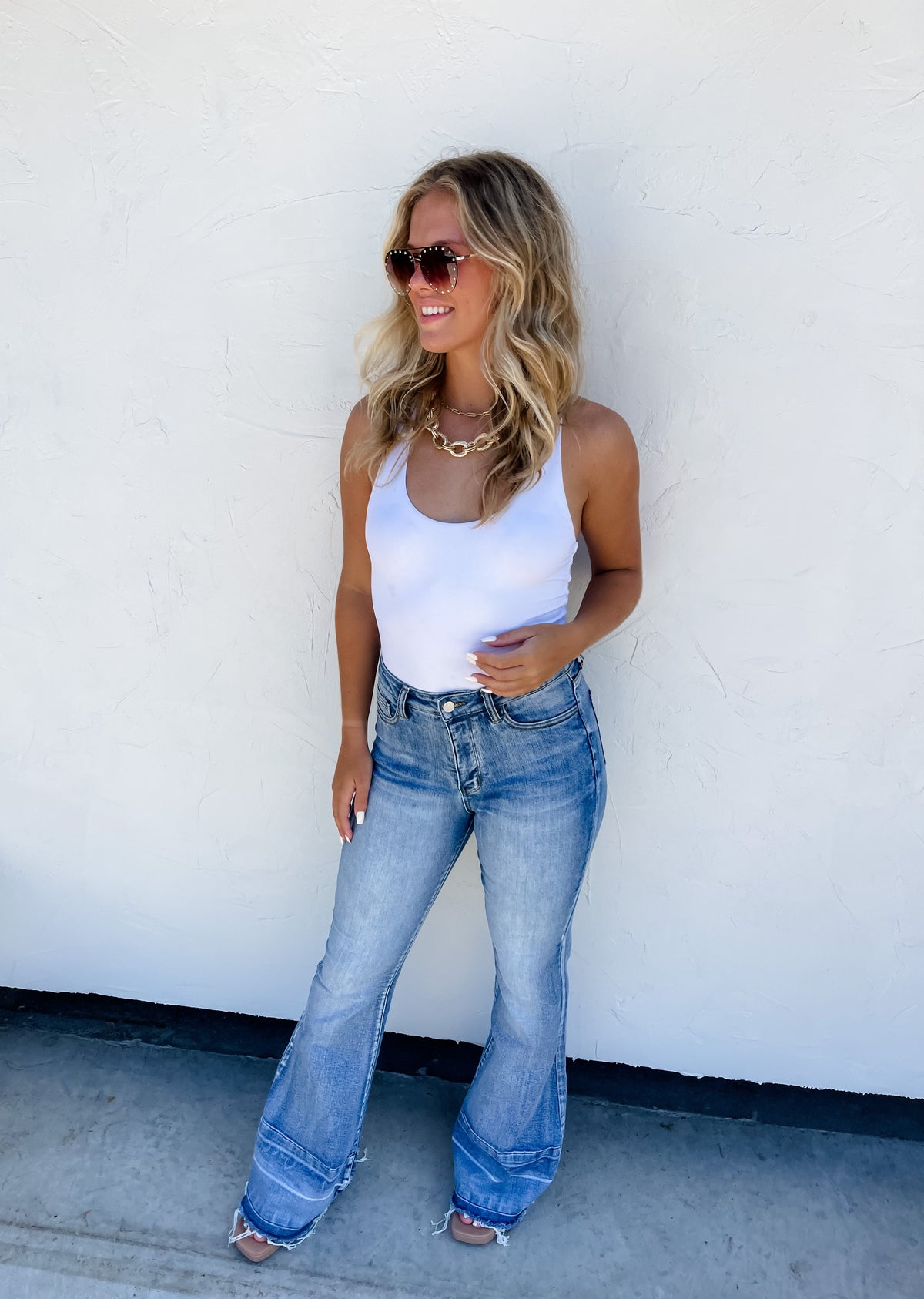 Romi Light Wash Tummy Control Jeans — image 02