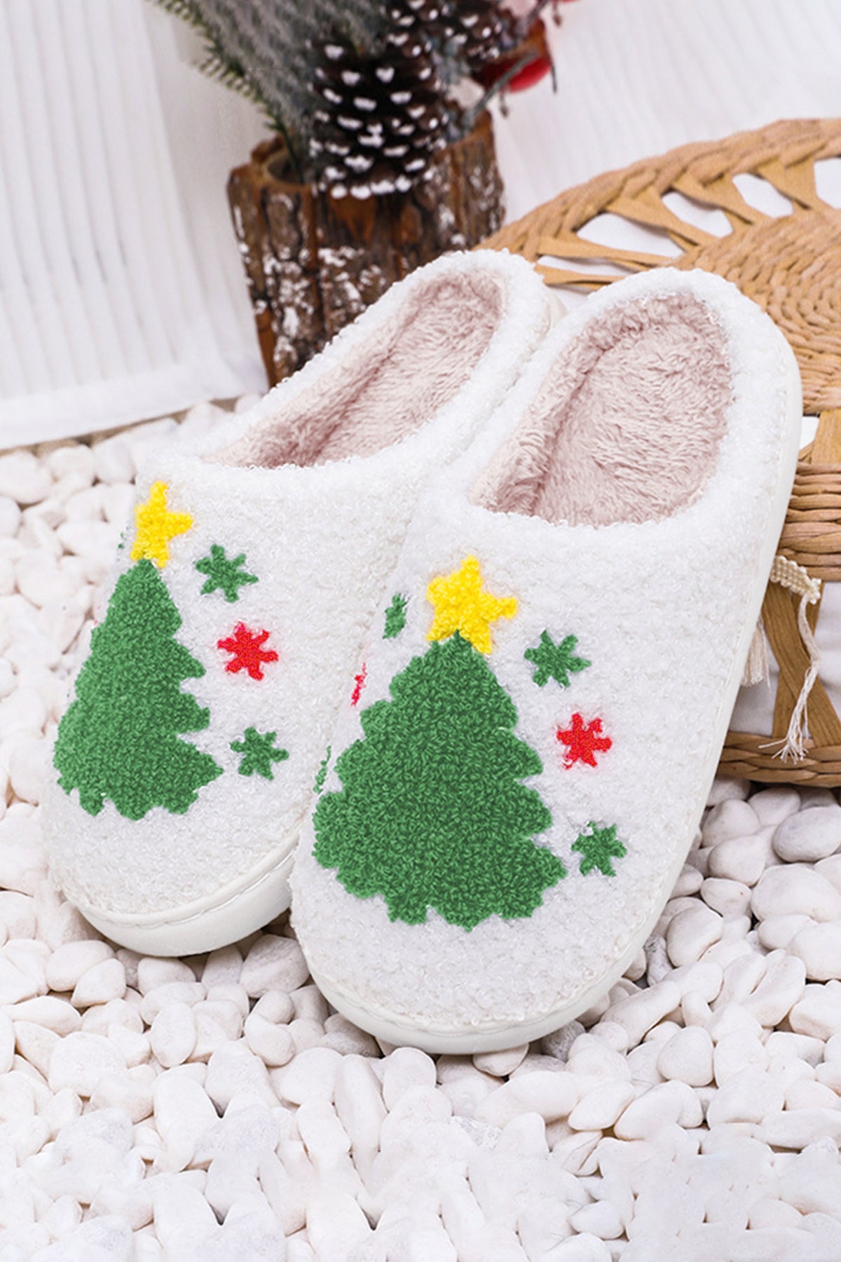 White Fuzzy Christmas Tree Pattern Home Slippers — image 03