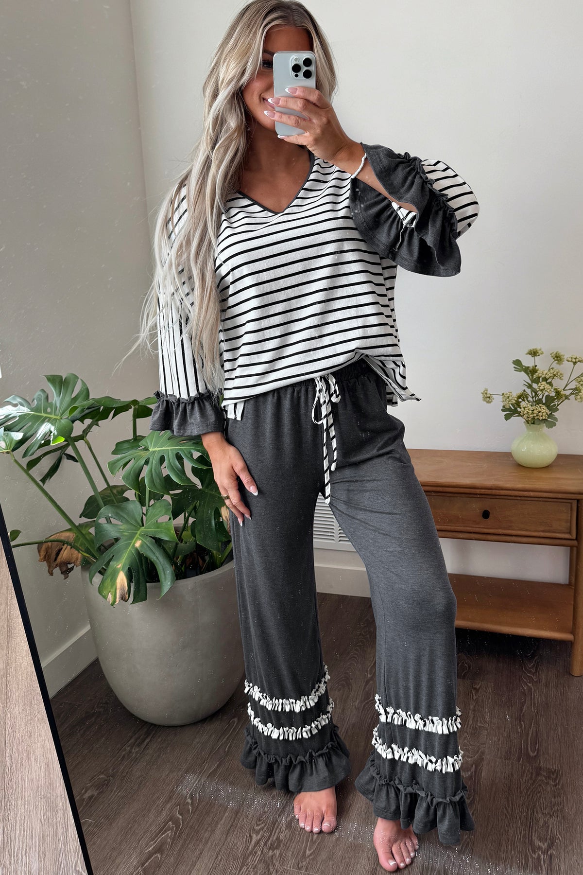Stripe V-Neck Ruffle Contrast Sleeve Top + Drawstring Pants Set — image 04
