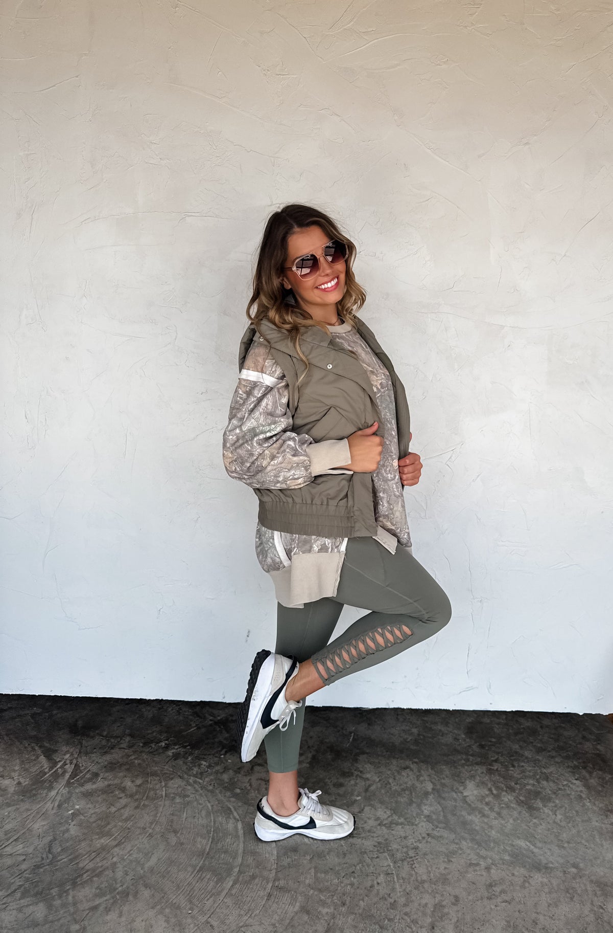 Blakeley Signature Leggings — image 05