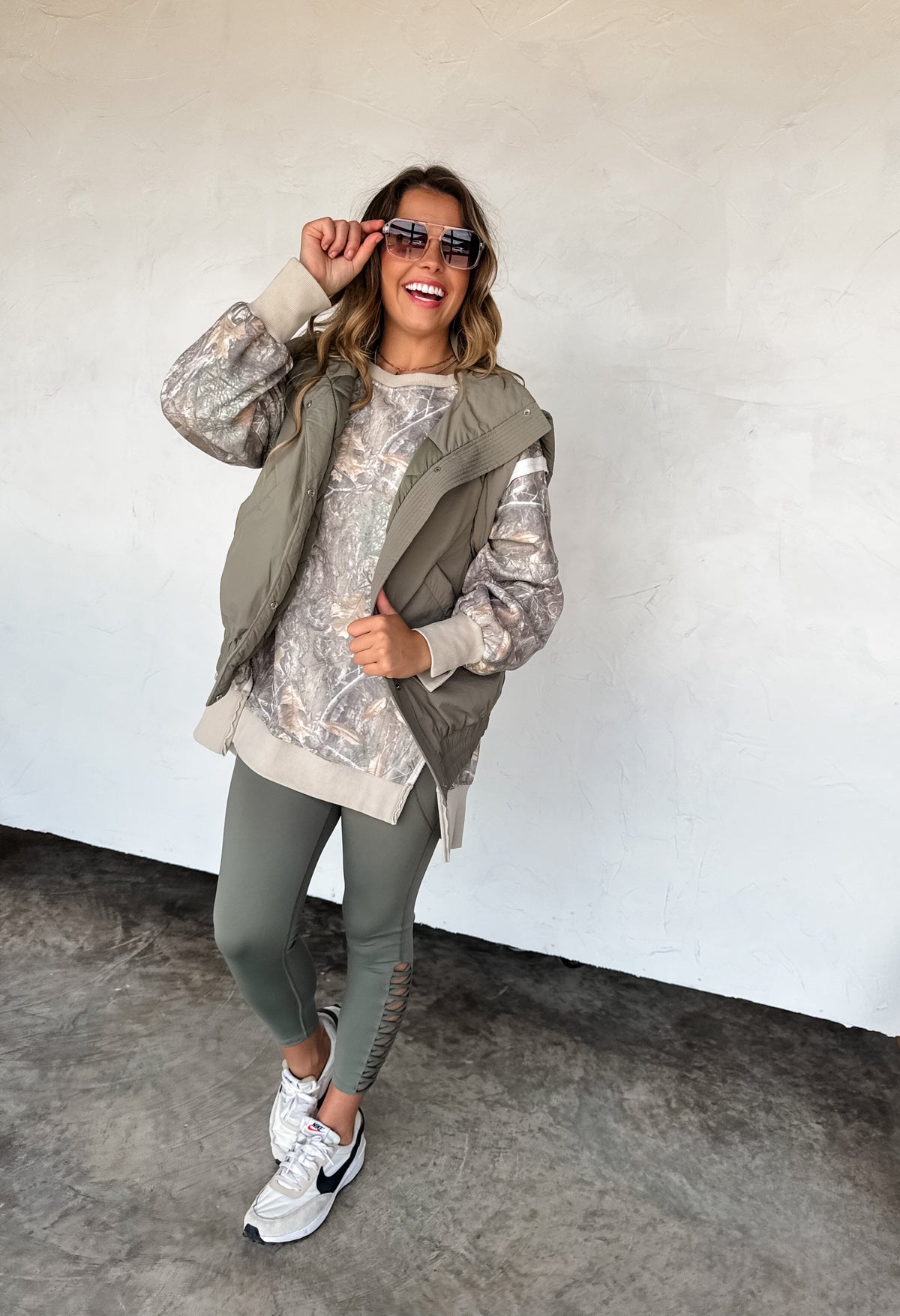 Blakeley Signature Leggings — image 06
