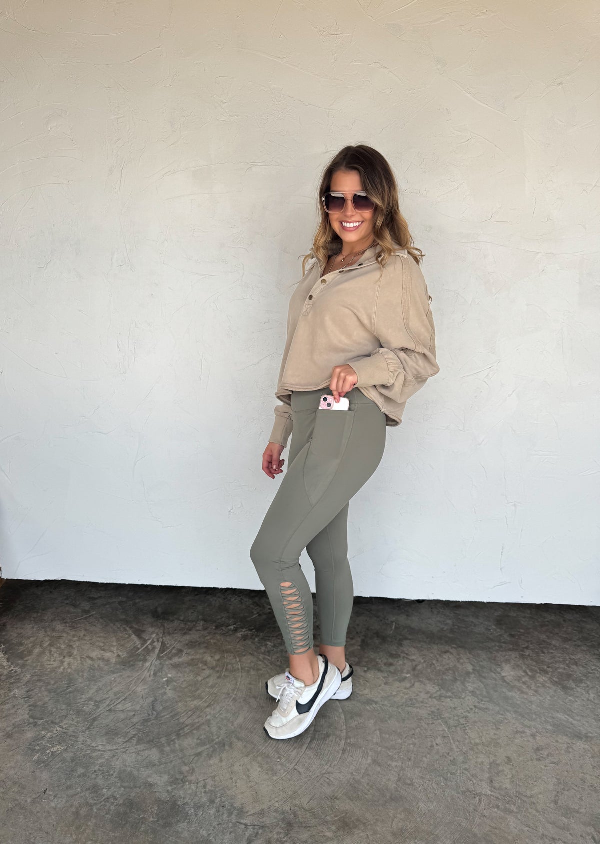 Blakeley Signature Leggings — image 07