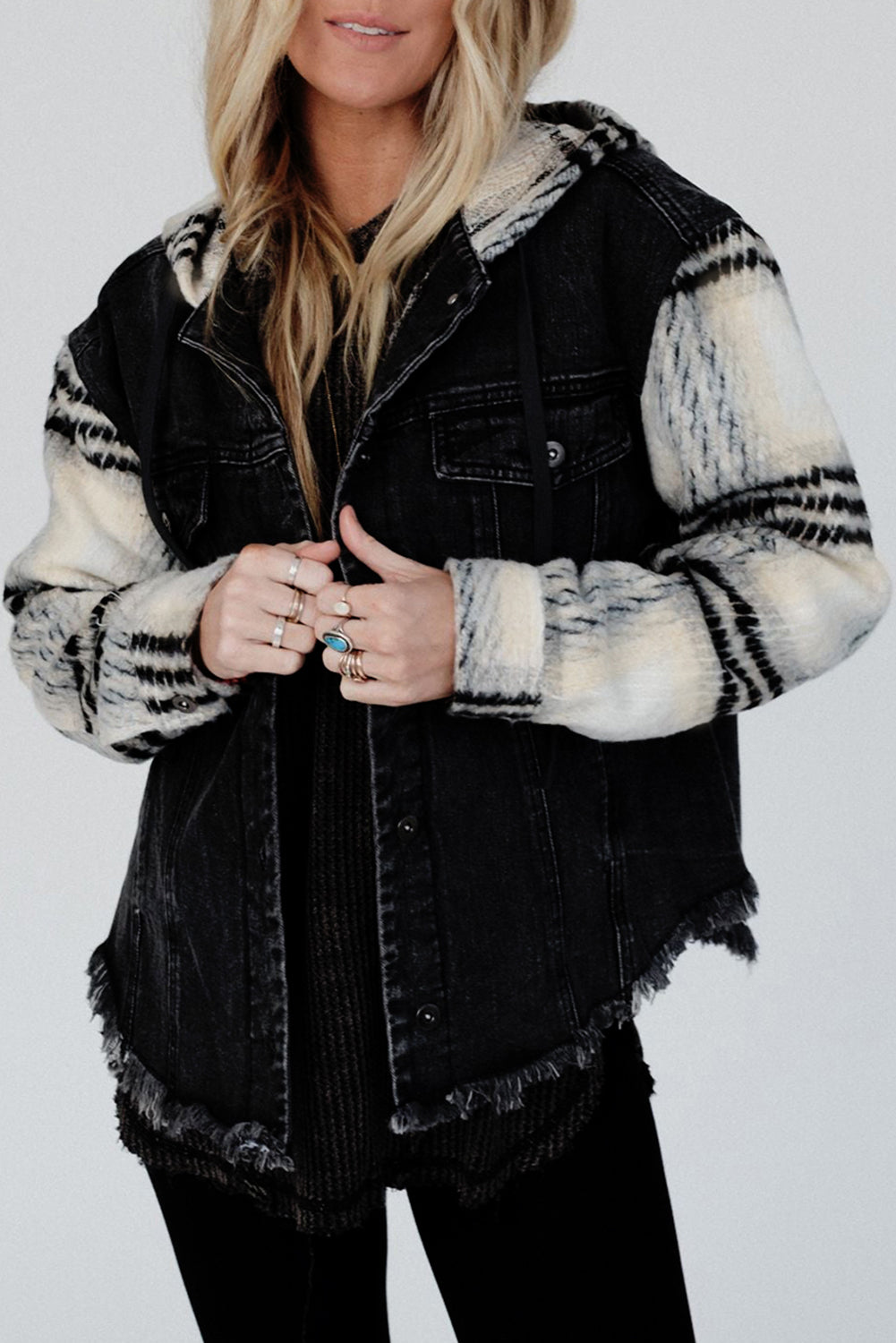 Black Plaid Sleeve Frayed Hem Hooded Denim Jacket — image 07