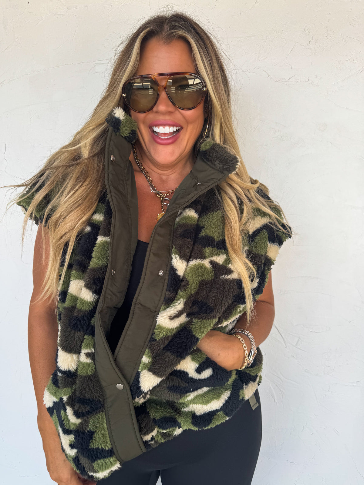Linden Sherpa Vest Jacket — image 08