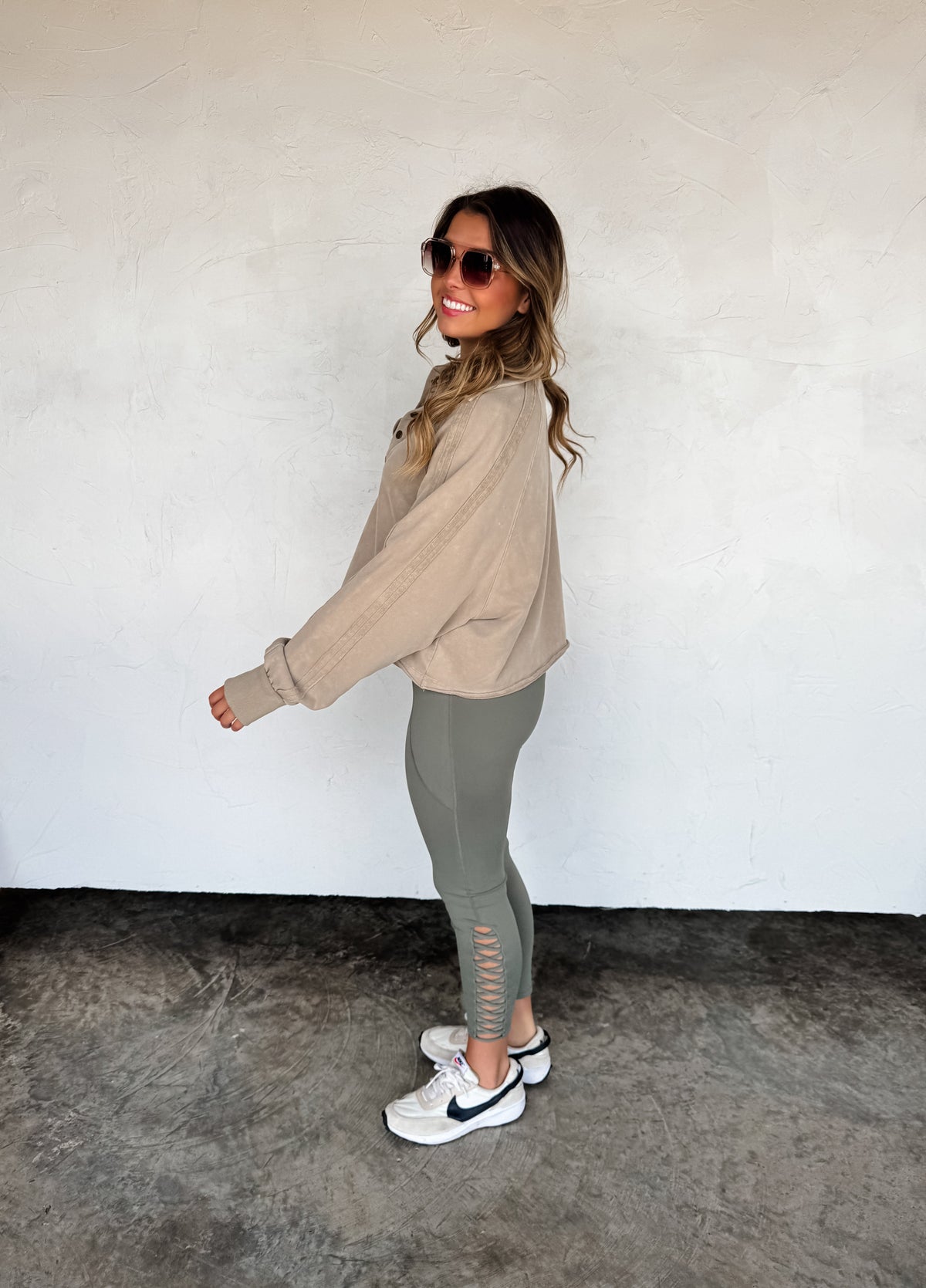 Blakeley Signature Leggings — image 08