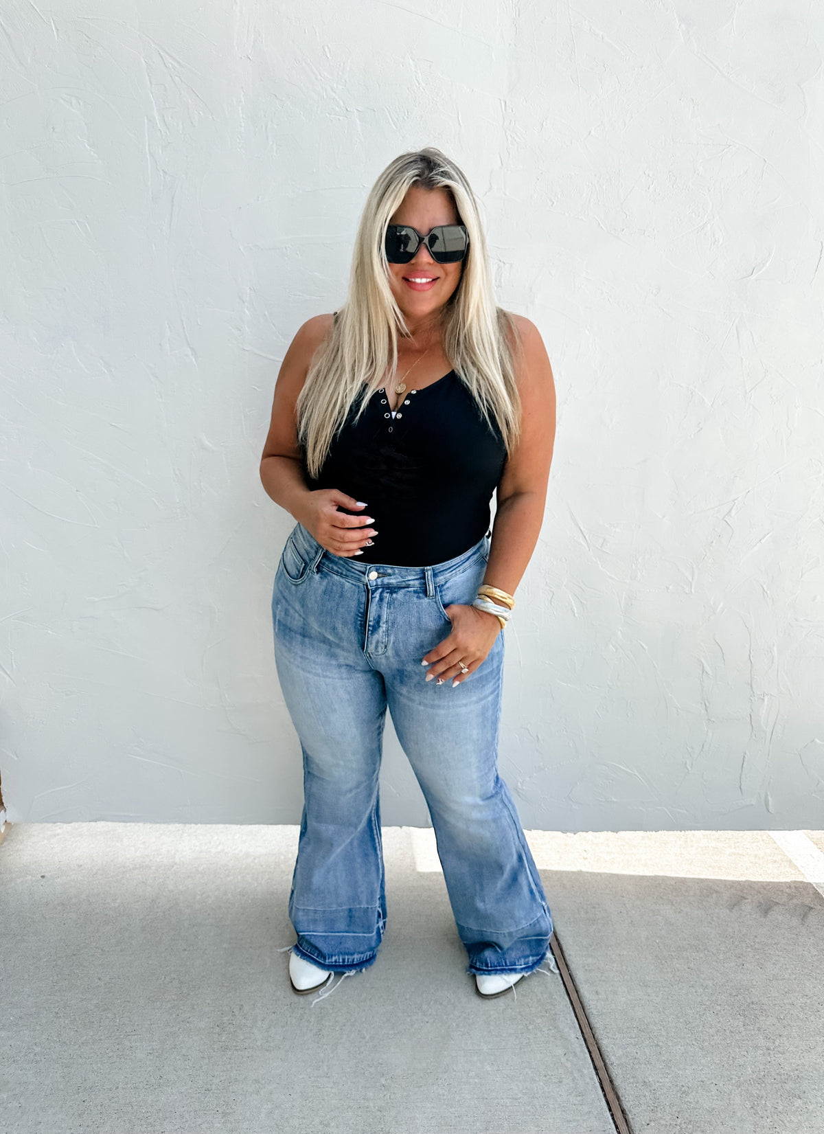 Romi Light Wash Tummy Control Jeans — image 10