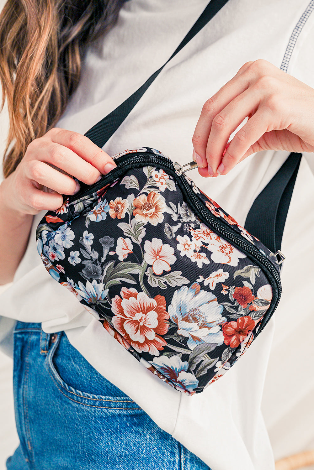 Black Floral Print Zipper Wide Strap Sling Bag — image 10