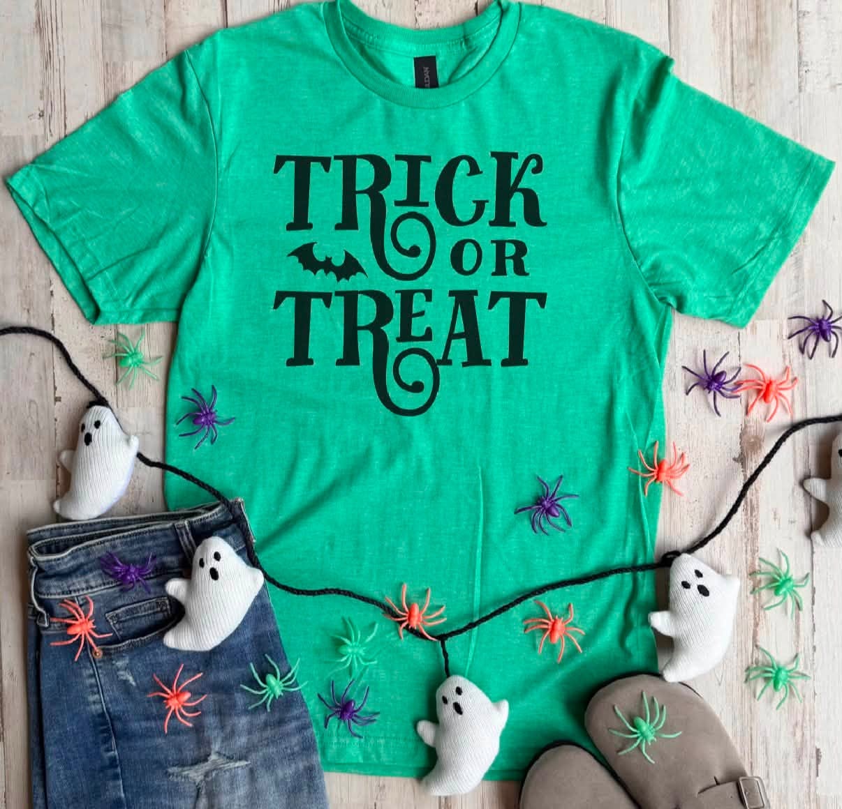 FLASH DEAL // PREORDER: Trick or Treat Tee // ships in about 2 weeks