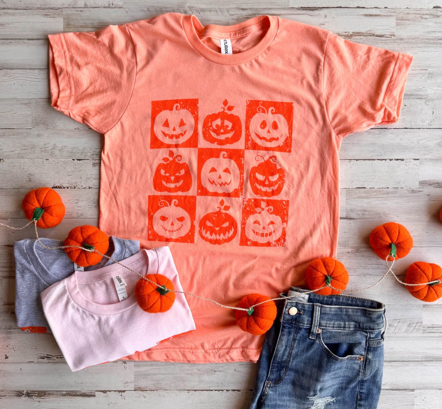 FLASH DEAL // PREORDER: Checkered Pumpkin Tee // ships in about 2 weeks