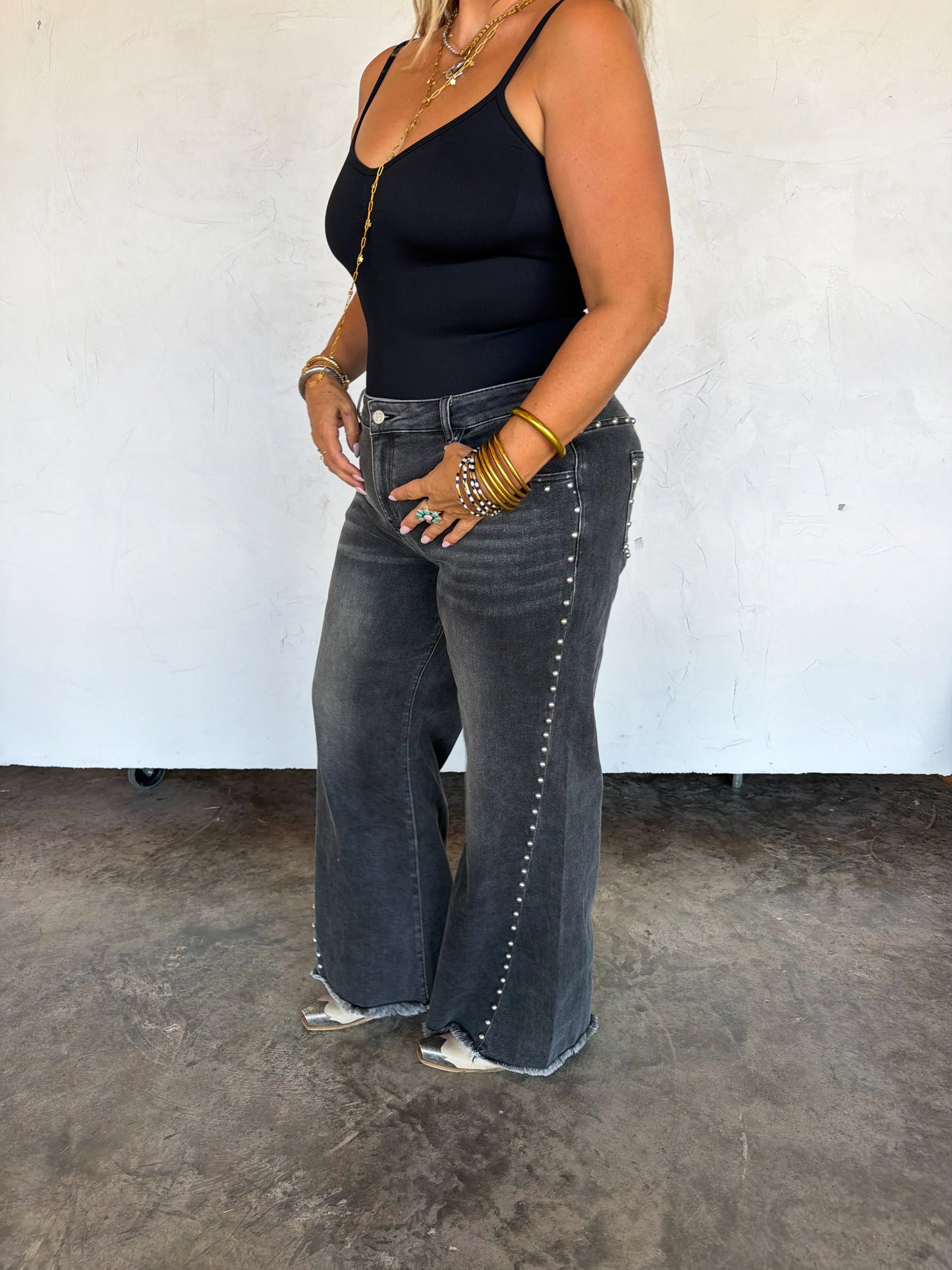 PREORDER: // OFF THE GRID STUDDED JEANS-Distressed and Classic // eta November