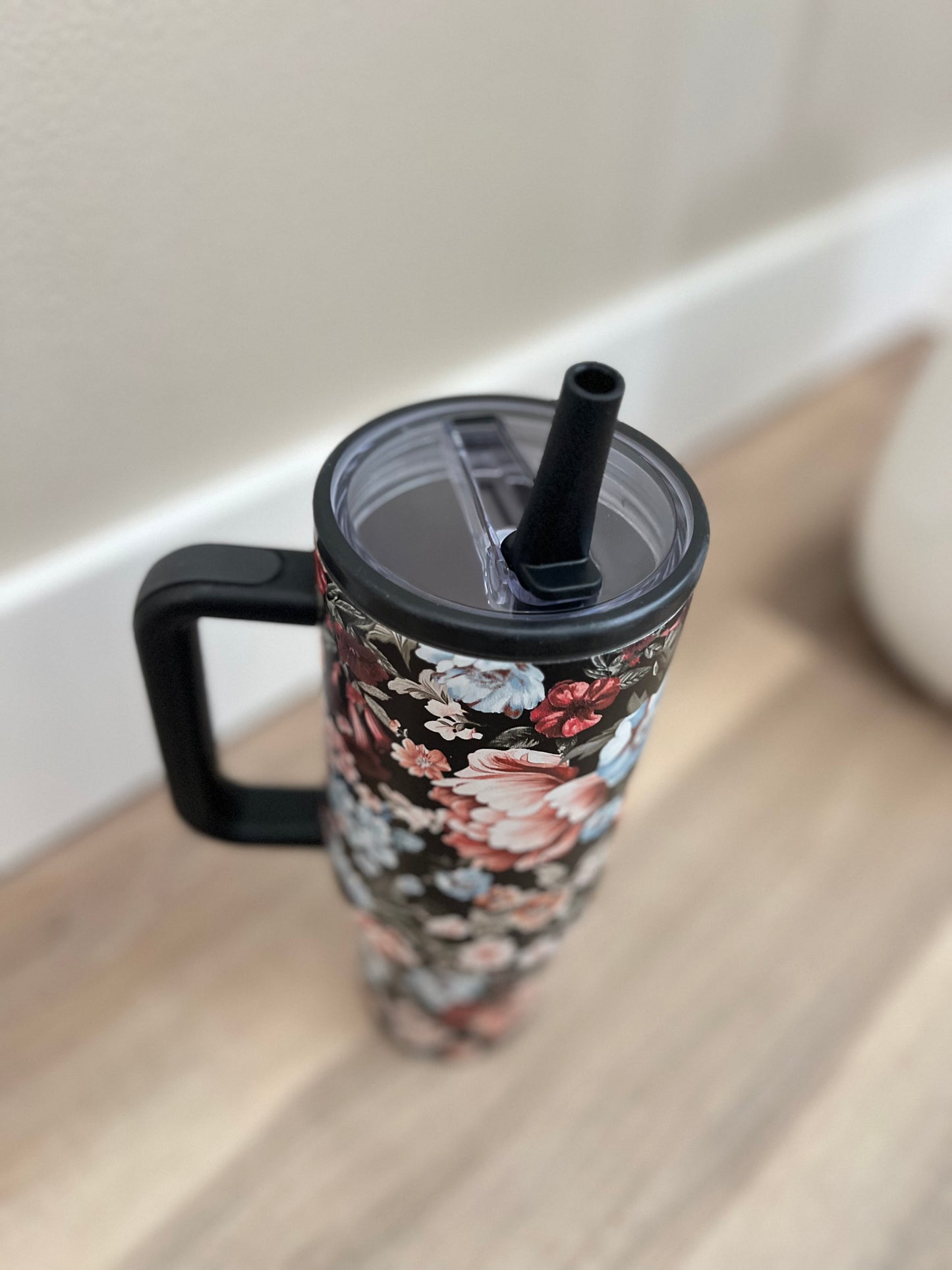 * free ship // deal * Evening Floral 40oz Tumbler