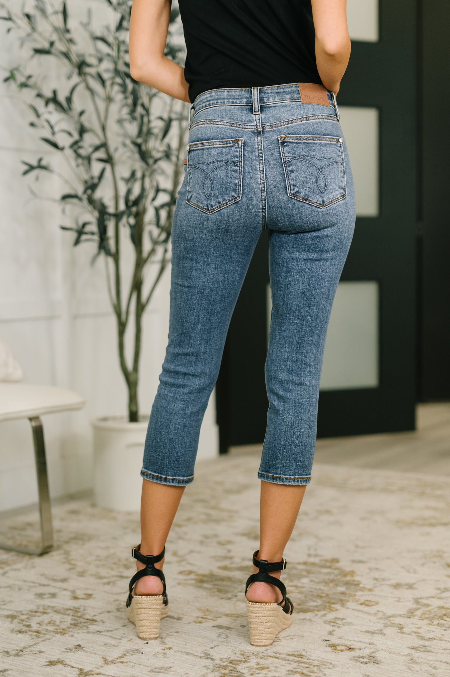 Deborah Mid Rise Capri - Judy Blue