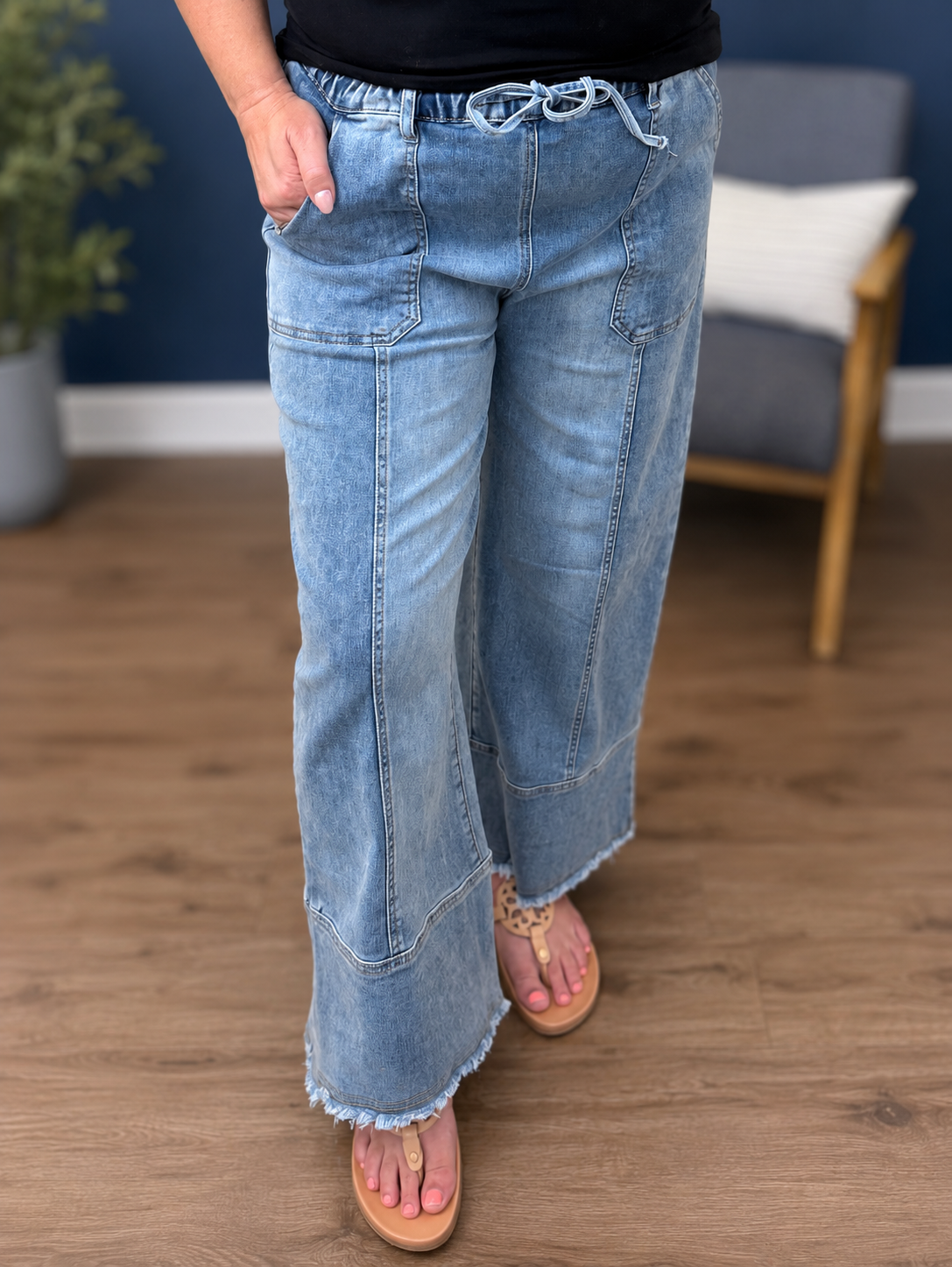 *ships free today* Seam Detail Raw Hem Wide Leg Denim Pants