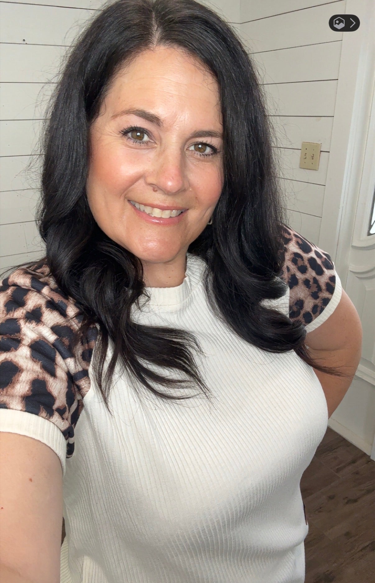*ships free today* Cream Ribbed Leopard Print Tee