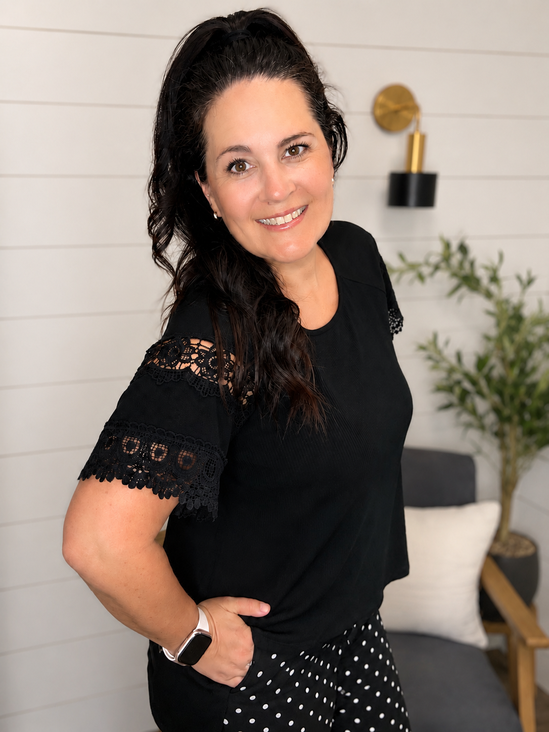 SHIPS FREE TODAY // Black Lace Detail Sleeve Top