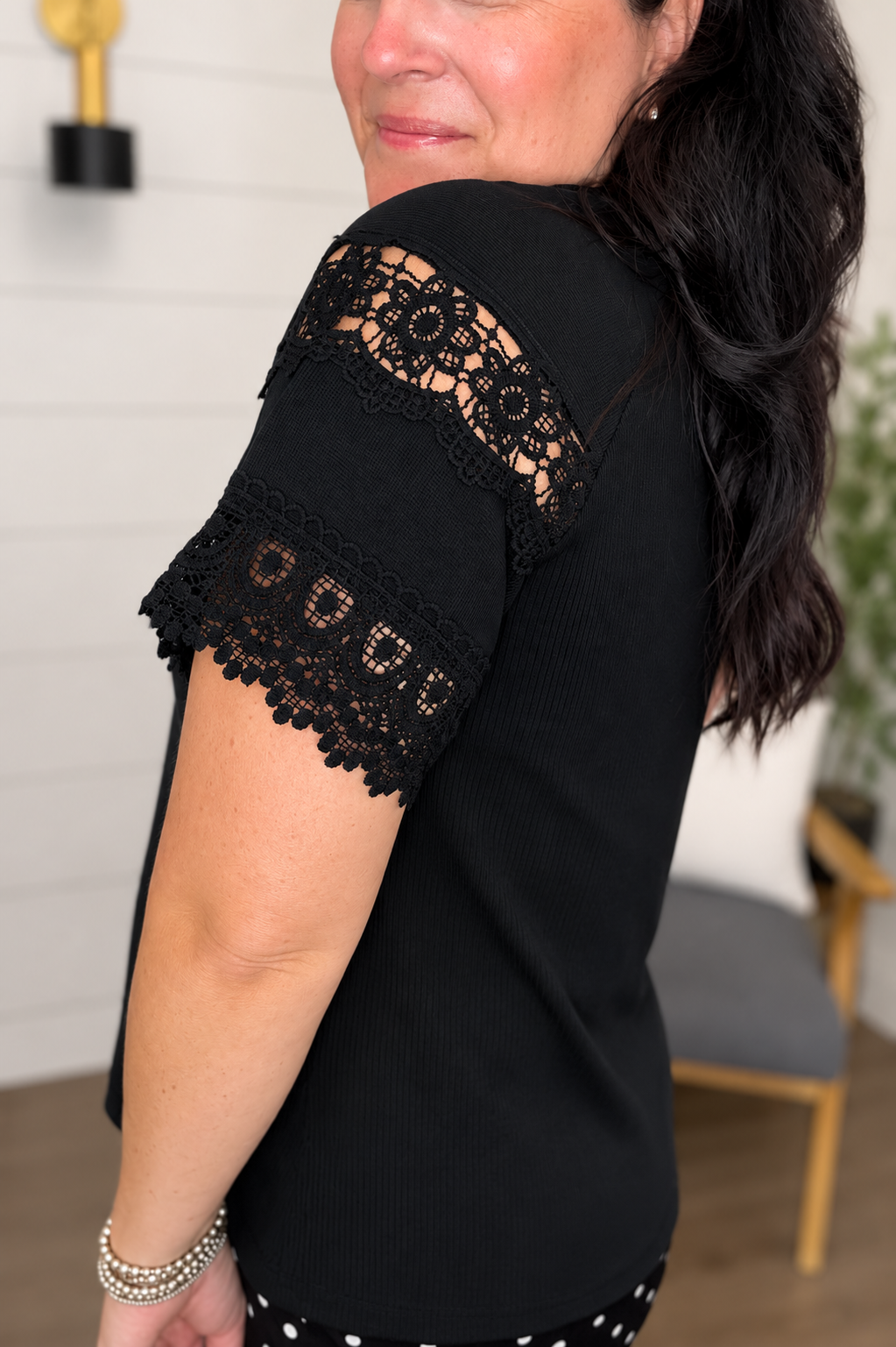 SHIPS FREE TODAY // Black Lace Detail Sleeve Top