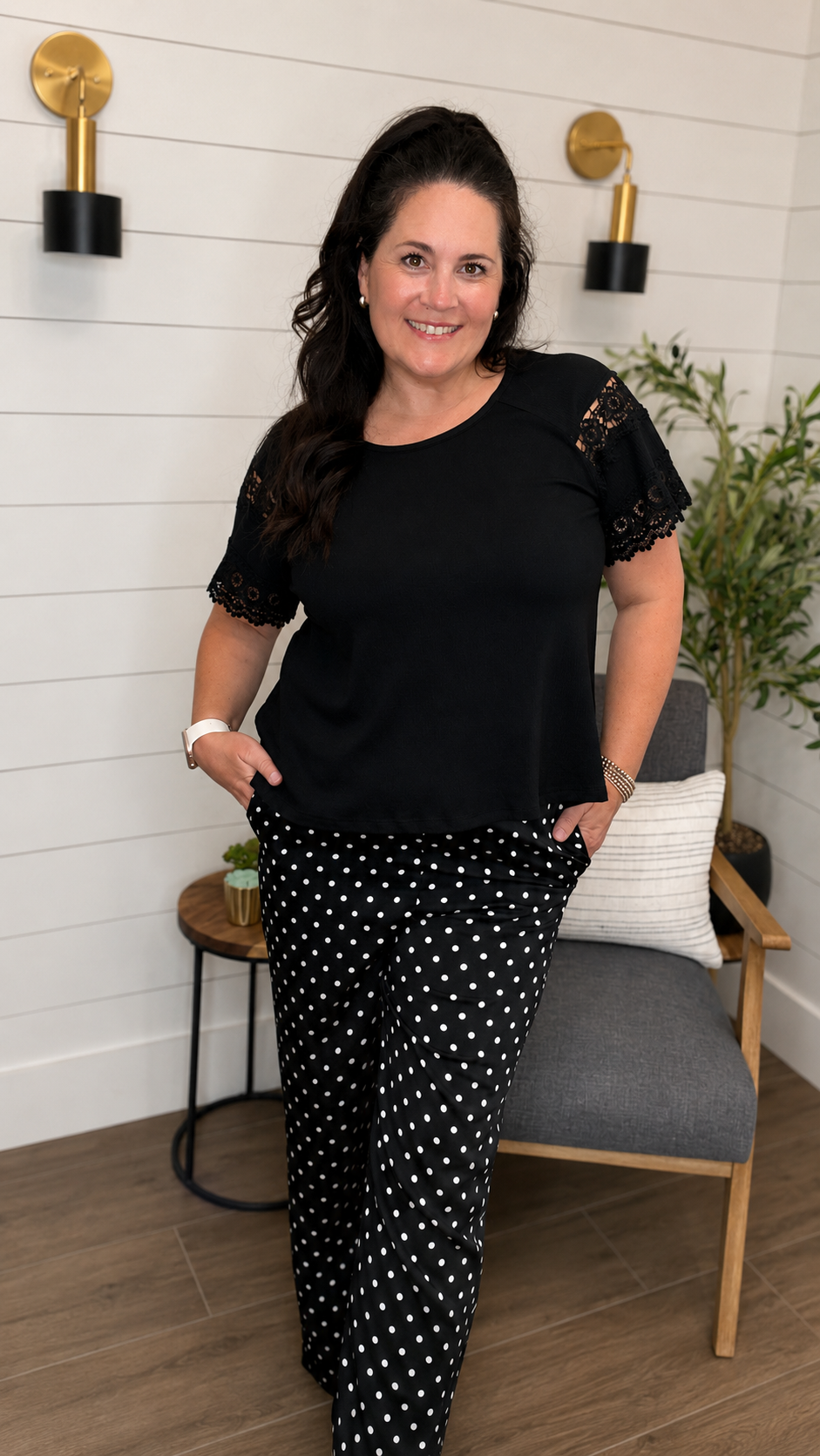 SHIPS FREE TODAY // Black Lace Detail Sleeve Top
