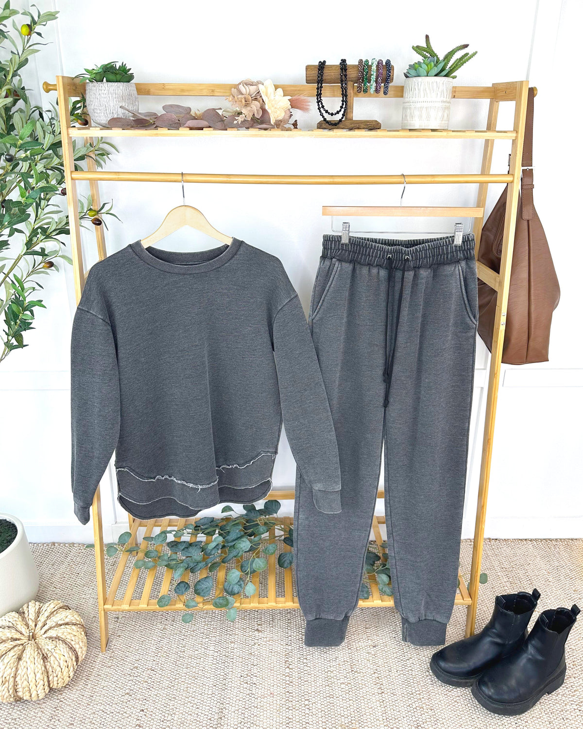 Vintage Wash Pullover - Black