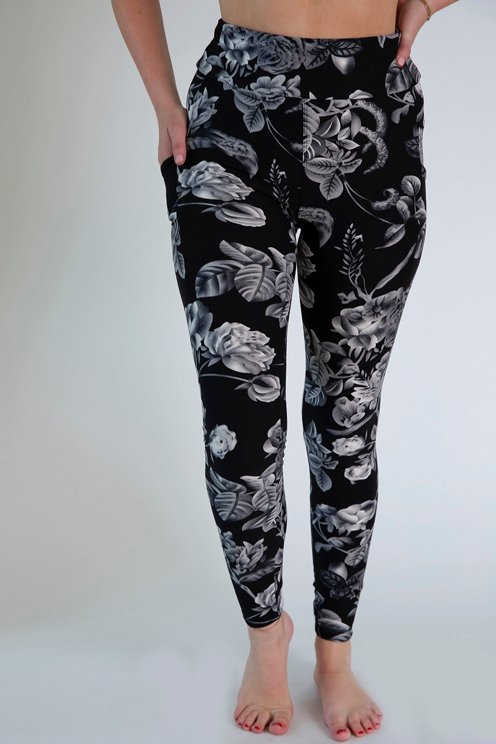 Black and White Floral Leggings